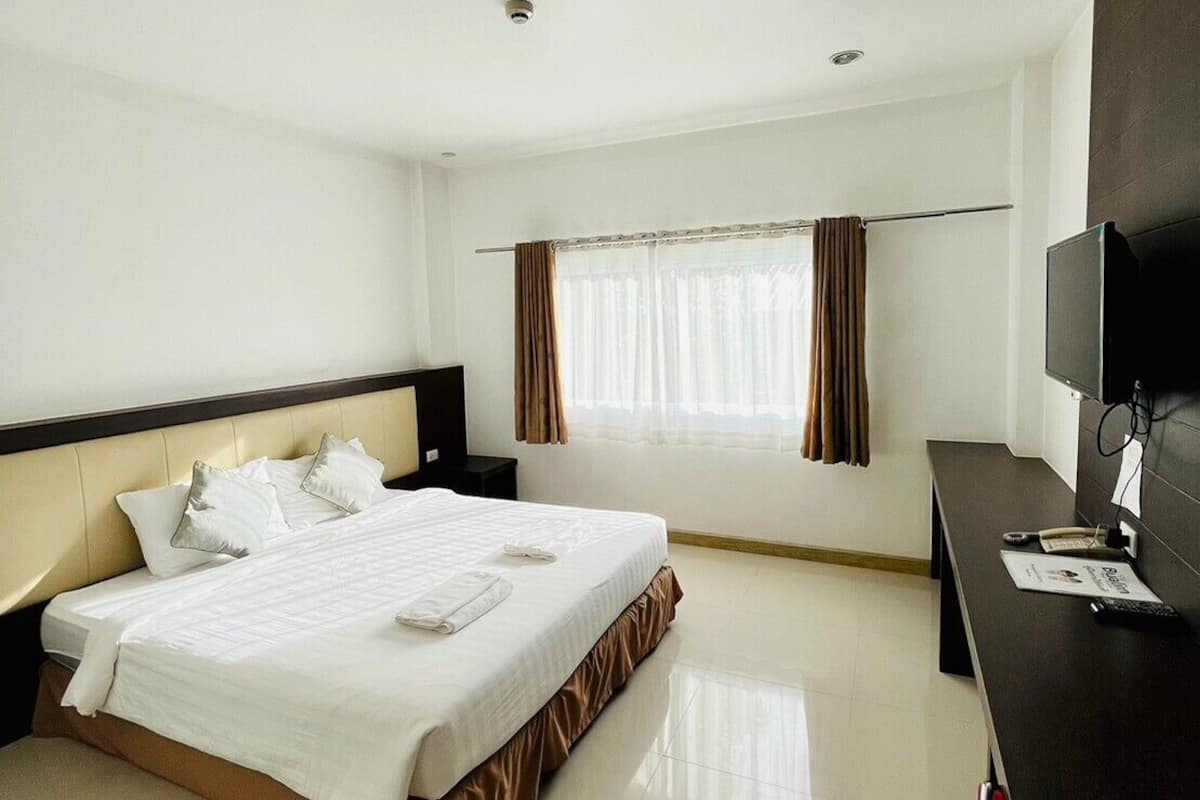 Superior Room Double Bed 2nd,3rd Floor | Desk, blackout curtains, free WiFi, bed sheets