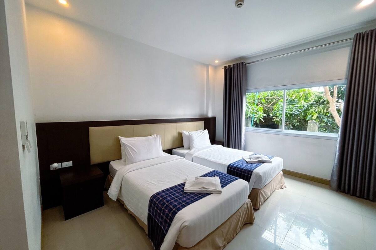 Superior Room Twin Bed 1st Floor | Desk, blackout curtains, free WiFi, bed sheets