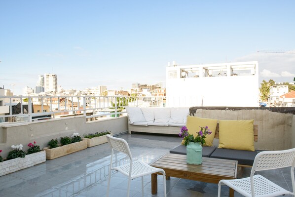 City Penthouse (Unit 12) | Terrace/patio