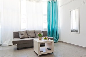 City Apartment (Unit 11) | Individually decorated, individually furnished, desk, iron/ironing board