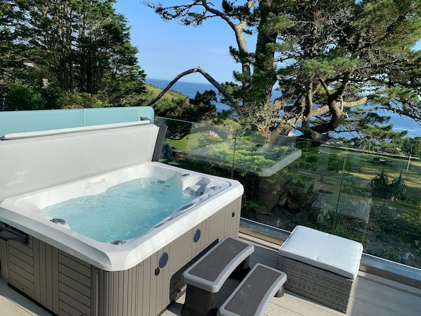 Literie de qualité supérieure, coffres-forts dans les chambres, bureau