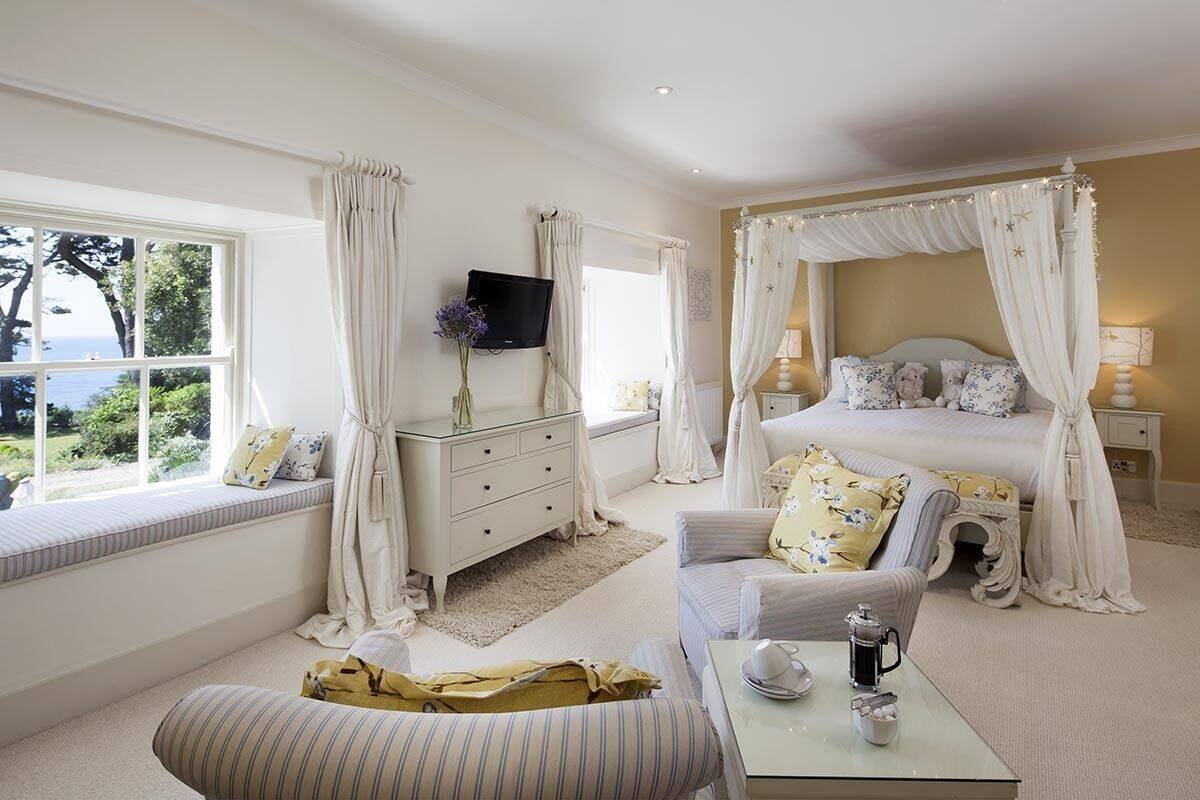 premium bedding, in-room safe, desk, iron/ironing board