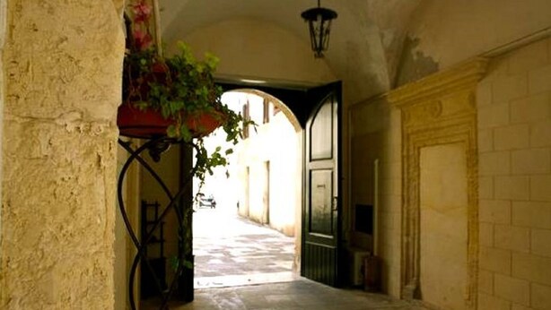 Exterior detail - Palazzo Martirano (Lecce)