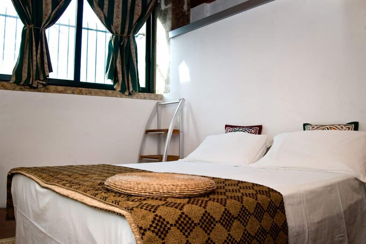 Panoramic-Penthouse, 1 Schlafzimmer | Babybetten, kostenloses WLAN