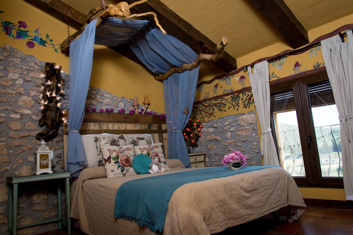 Double Room, Vineyard View | Premium bedding, in-room safe, blackout drapes, free WiFi