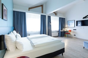 Habitació prèmium, 1 llit de matrimoni gran | Roba de llit hipoal·lergògena, caixa forta a l'habitació i escriptori 