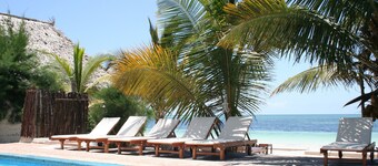 Moonshine Uroa Boutique Hotel