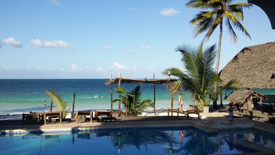 Moonshine Uroa Boutique Hotel