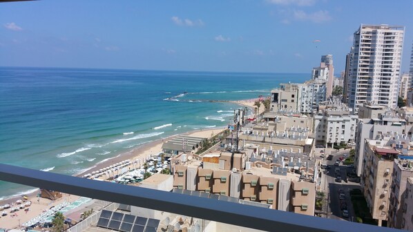 1106 Luxury Suite, 1 Bedroom, Sea View | 1 bedroom, soundproofing, iron/ironing board, free rollaway beds