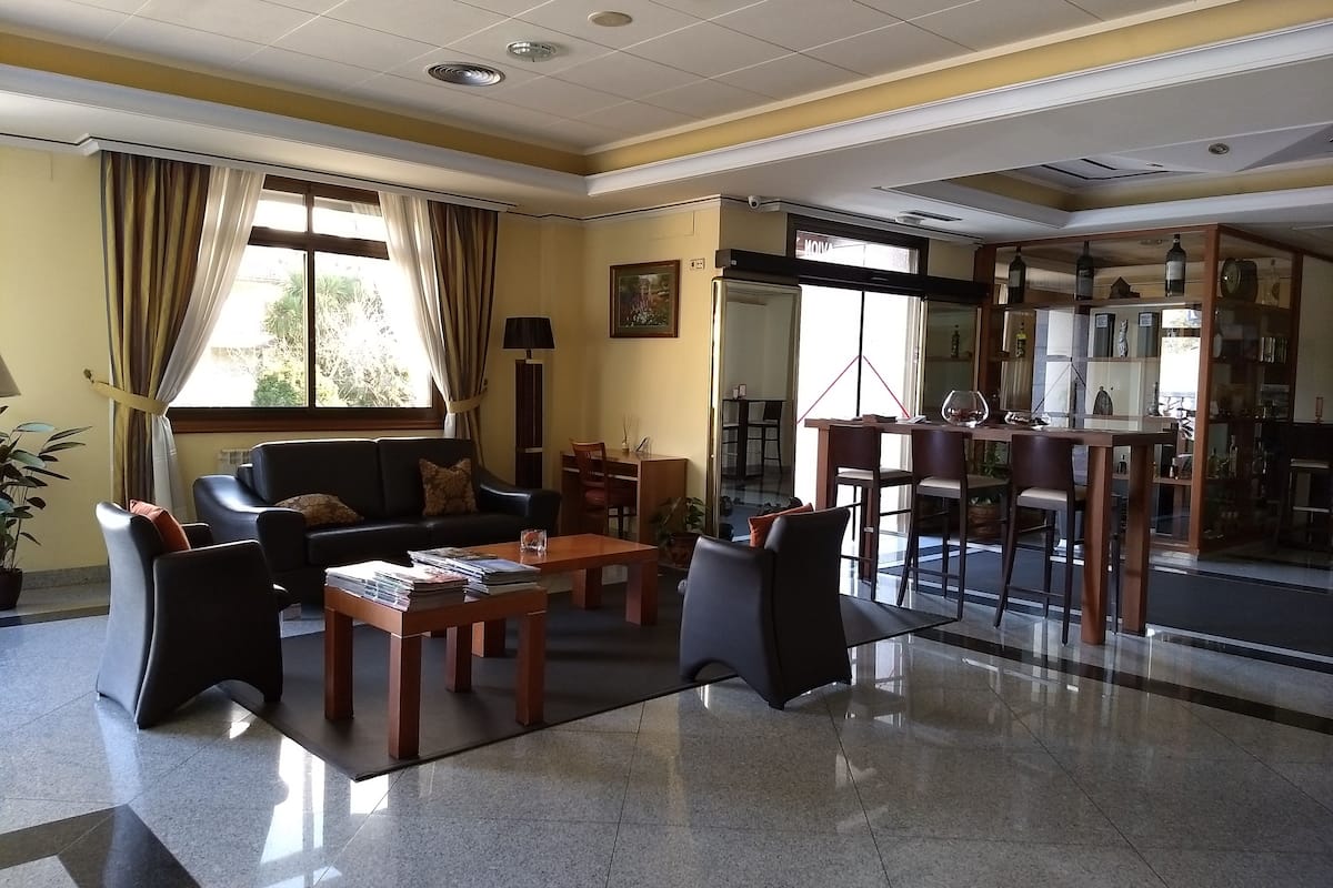 22-inch flat-screen tv with digital channels, tv