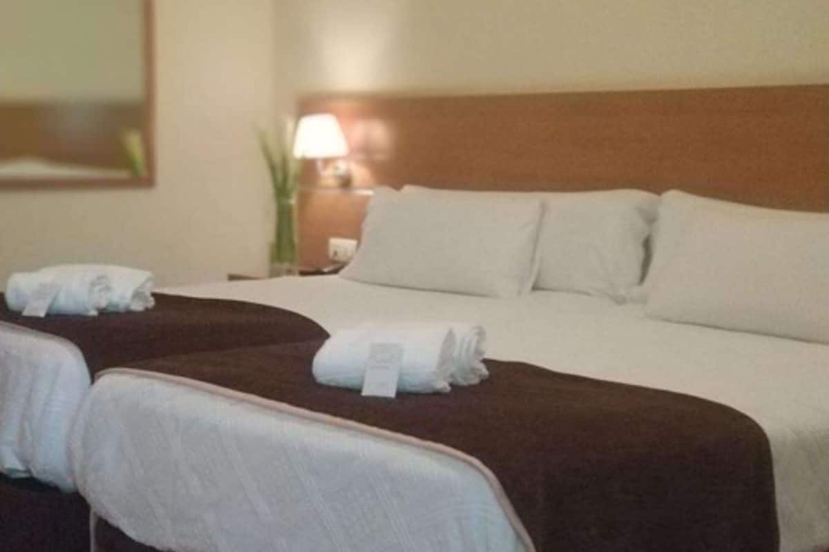 1 bedroom, blackout curtains, iron/ironing board, free cots/infant beds