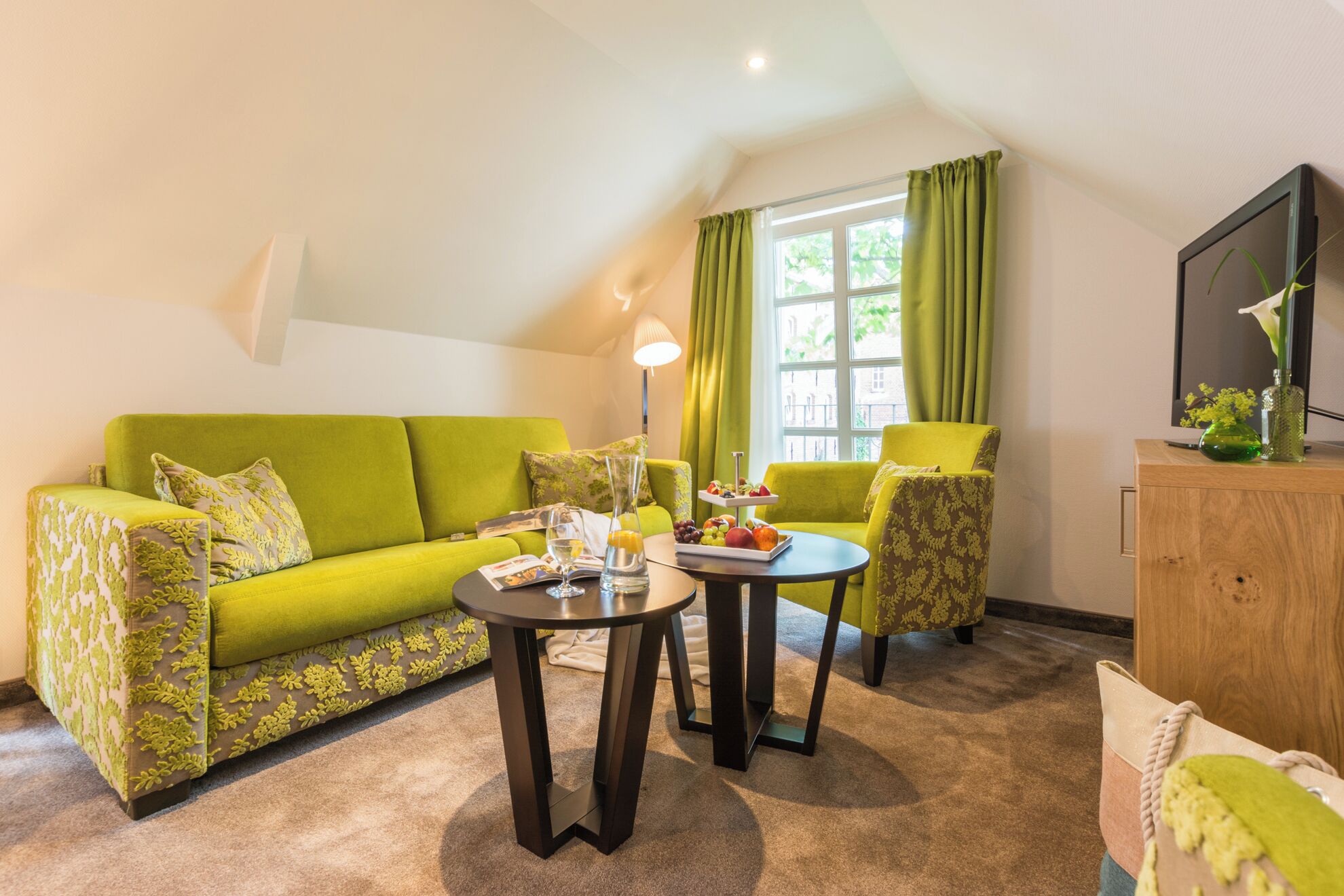 Junior Suite | Premium bedding, free minibar items, in-room safe