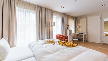 Ropa de cama de alta calidad y artículos del minibar gratis