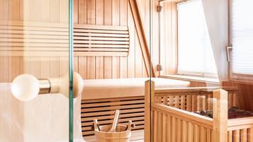 Luxury-Studiosuite, Whirlpool | Hochwertige Bettwaren, Minibar (mit einigen kostenlosen Artikeln)