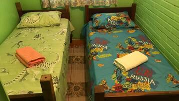 Townhouse Keluarga, 3 kamar tidur | 3 kamar tidur dan seprai linen