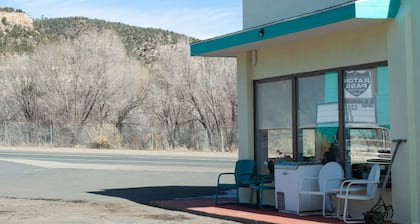 Raton Pass Motor Inn