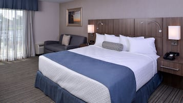 Premium bedding, in-room safe, desk, iron/ironing board