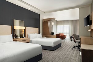 Ropa de cama de alta calidad y escritorio 