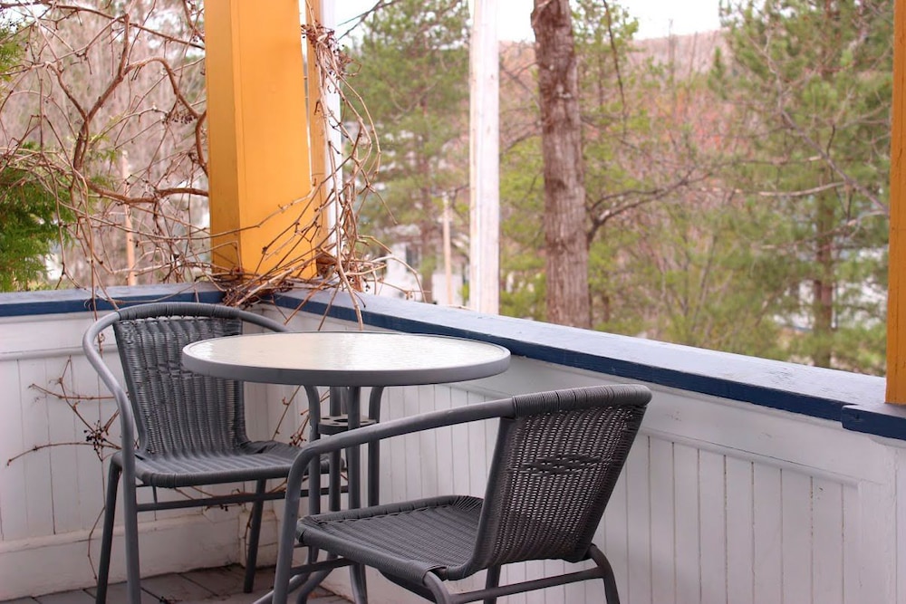 Auberge La Coulée Douce by null