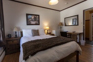 Traditional-Zimmer, 1 Queen-Bett (Shower Only) | Kostenloses WLAN