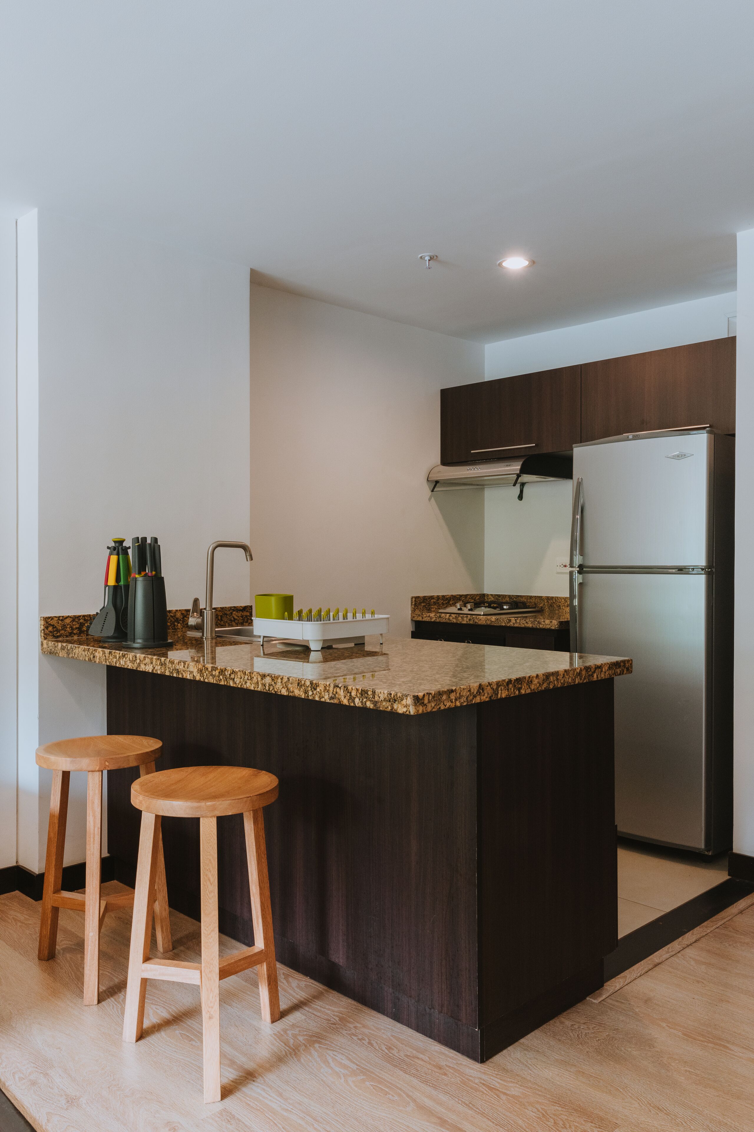 junior room | private kitchen | full-sized fridge, microwave, oven, stovetop