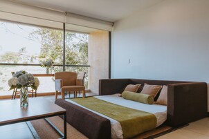 Apartamento superior | Caja fuerte, escritorio, espacio para trabajar con un portátil