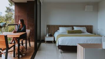Studio | In-room safe, desk, laptop workspace, blackout drapes