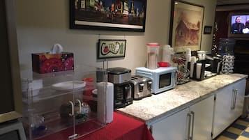 Free daily continental breakfast