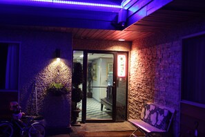 Front of property - Hillcrest Motel (Swan Hills)