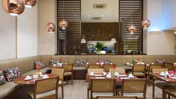 Frühstück, Mittagessen, Abendessen, internationale Küche