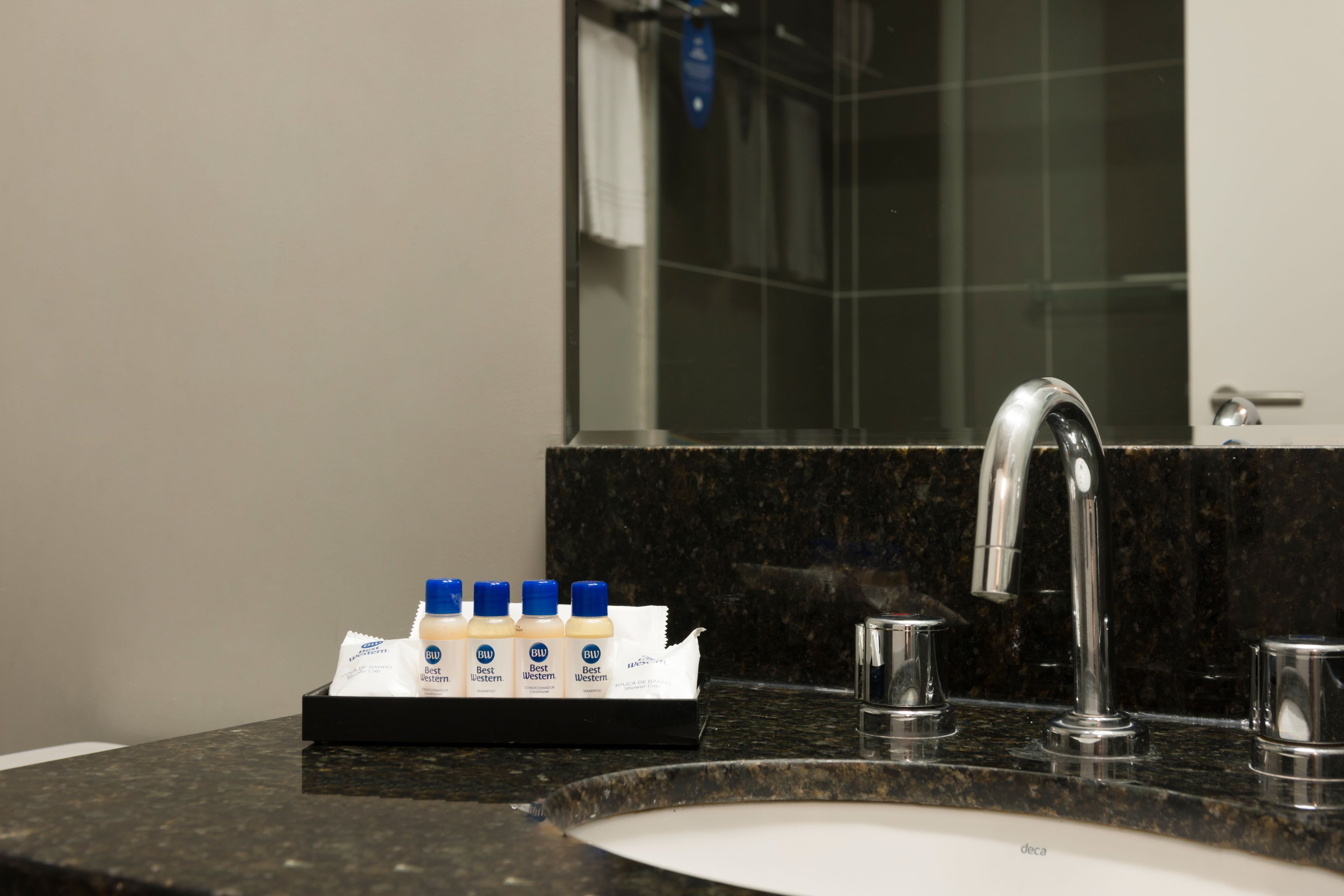 standard room, 2 single beds, non smoking | bathroom | shower, free toiletries, hair dryer, towels