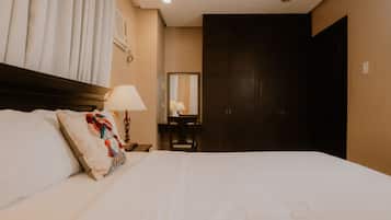 Premier Suite, 2 Bedrooms | 1 bedroom, minibar, in-room safe, individually decorated