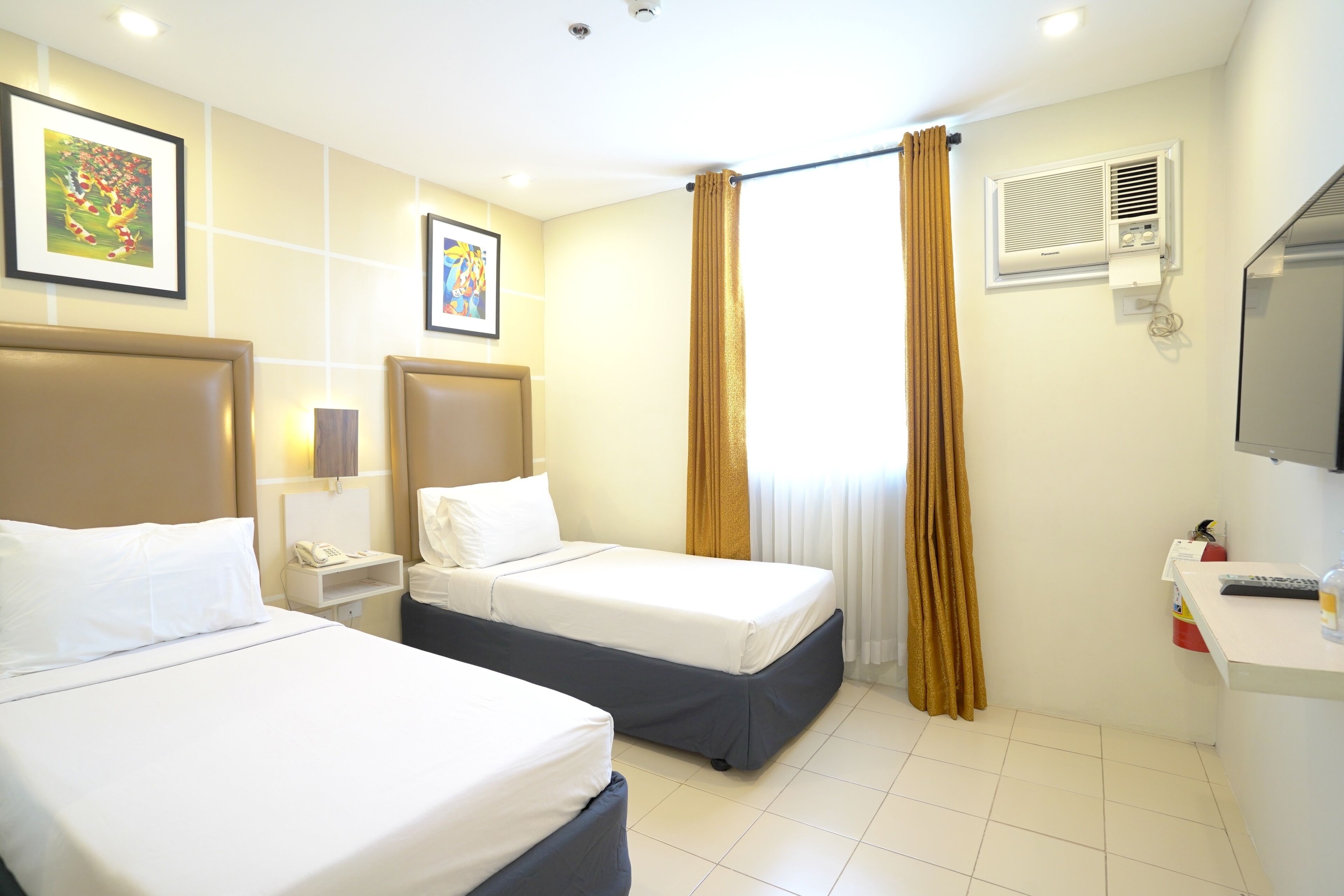 Superior Twin Room | Free WiFi, bed sheets
