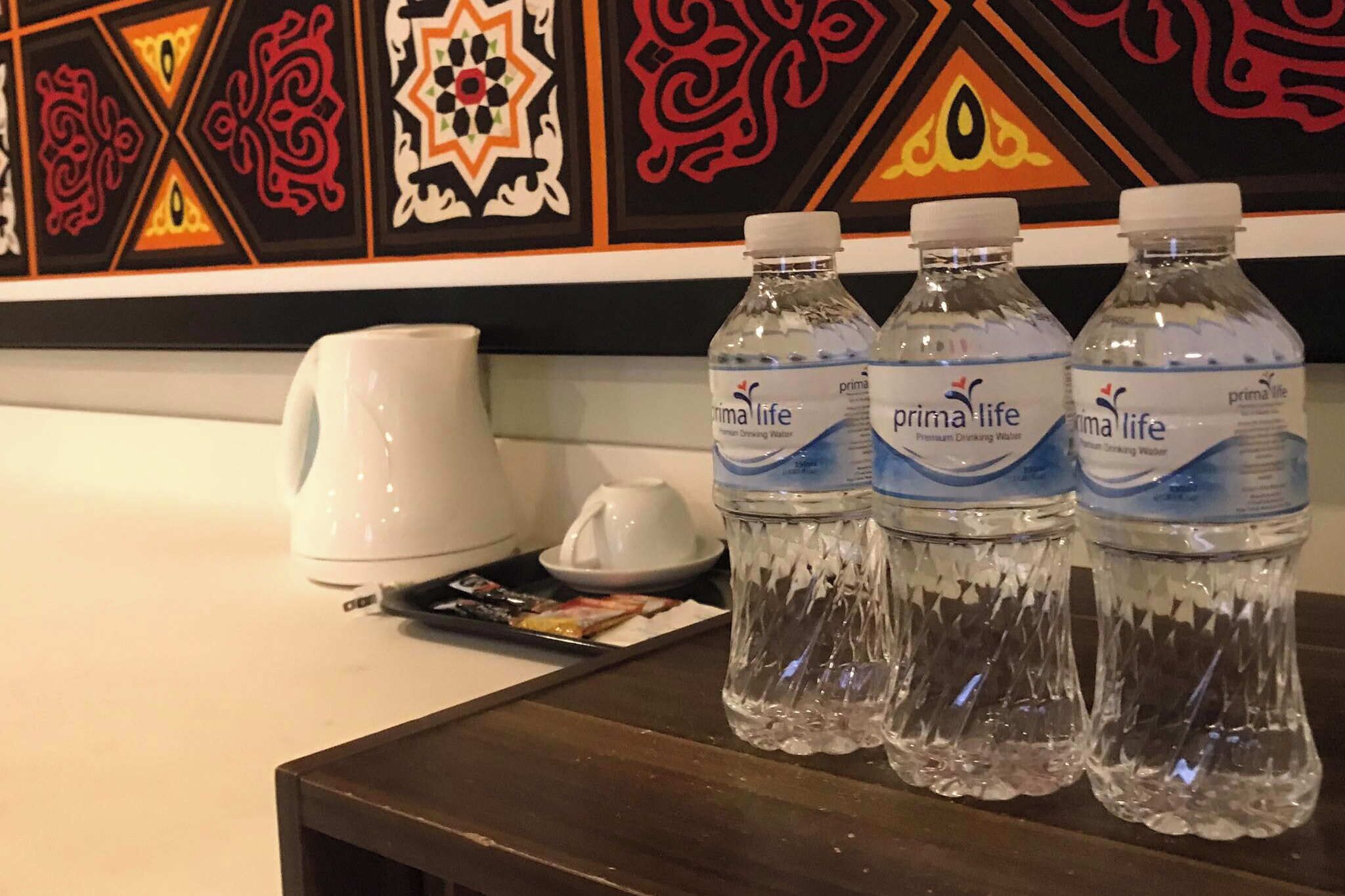 deluxe twin room | free wifi, bed sheets