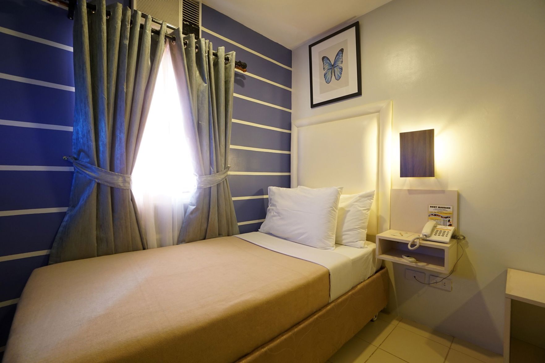 Free WiFi, bed sheets