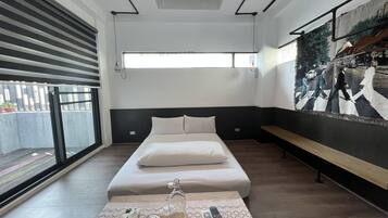 Room C - The Beatles | Desk, free WiFi