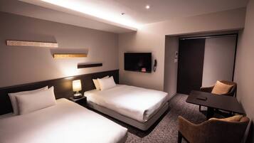 Kamar Twin Standar | Brankas dan setrika/meja setrika