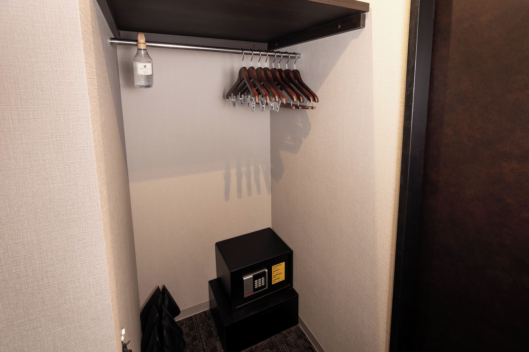 In-room safe, iron/ironing board