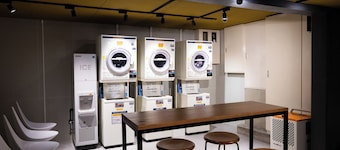 Rinn Sanjo Ohashi East