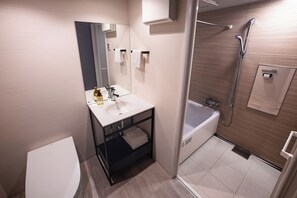 Superior Queen Room, Non Smoking | Bathroom