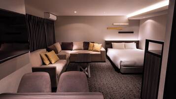 In-room safe, iron/ironing board