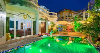 Ratana Villa - Pattaya Holiday House Walking Street
