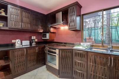 Baan Kanittha - 5 Bedrooms Pool Villa