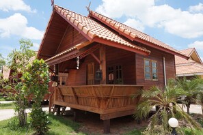 Thai House | Schreibtisch, kostenloses WLAN