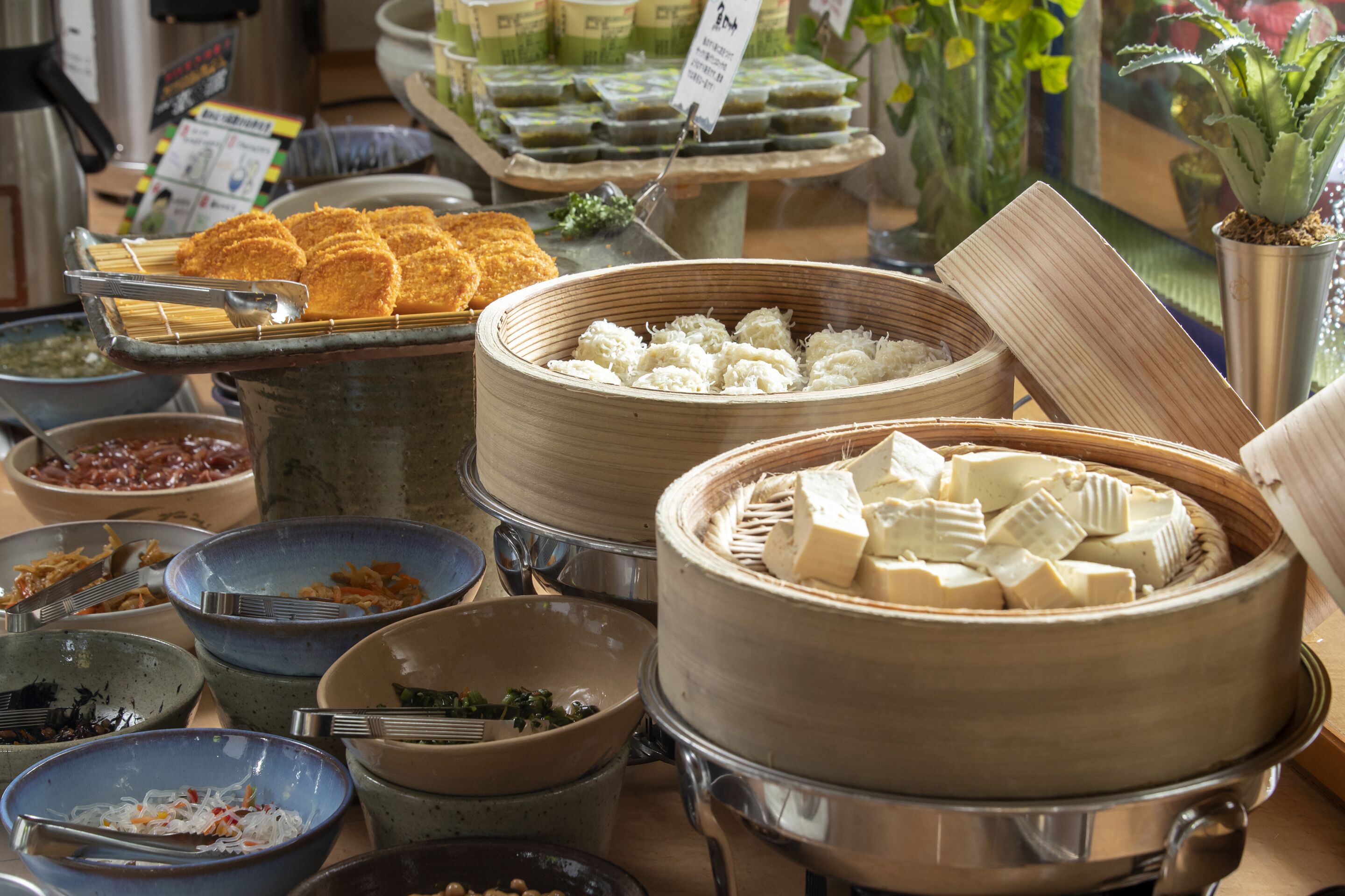 daily full breakfast (jpy 900 per person)