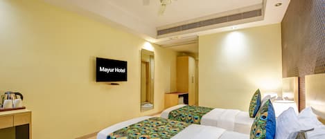 1 bedroom, Egyptian cotton sheets, premium bedding, memory foam beds