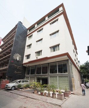 Exterior - Mayur Hotel (New Delhi)