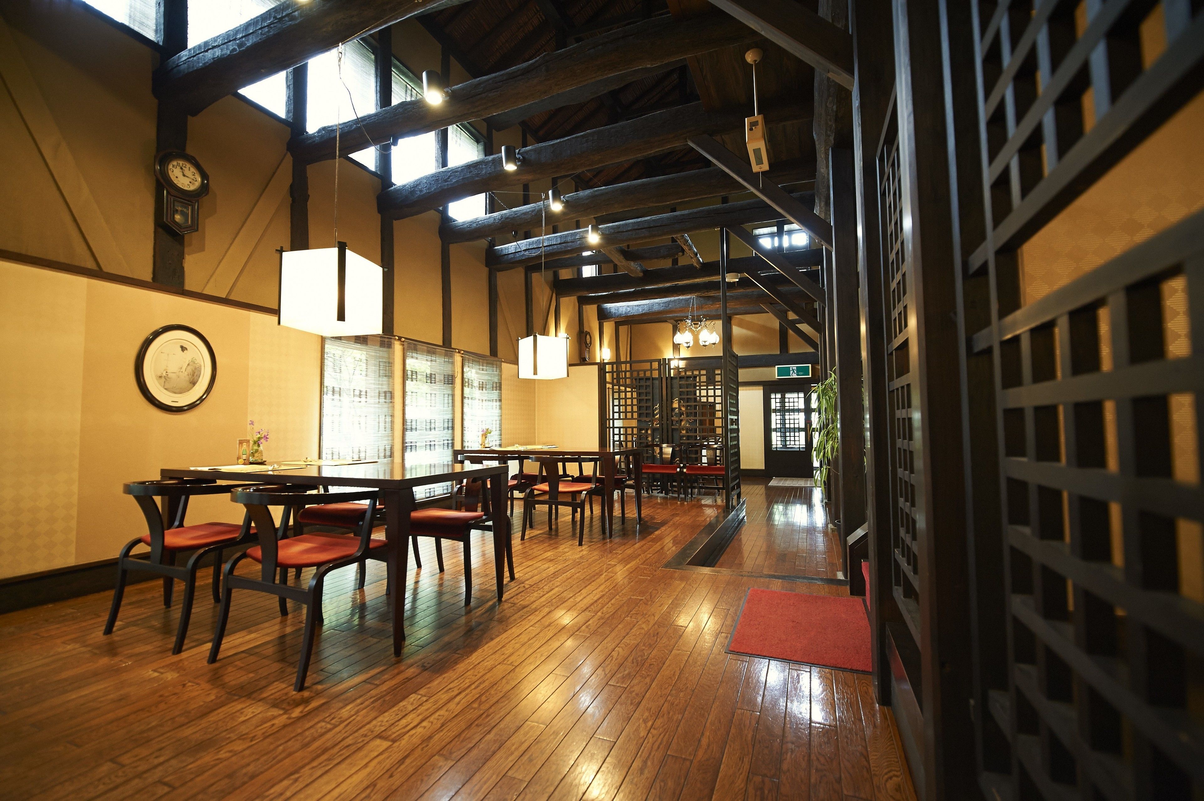 lunch and dinner served, french cuisine