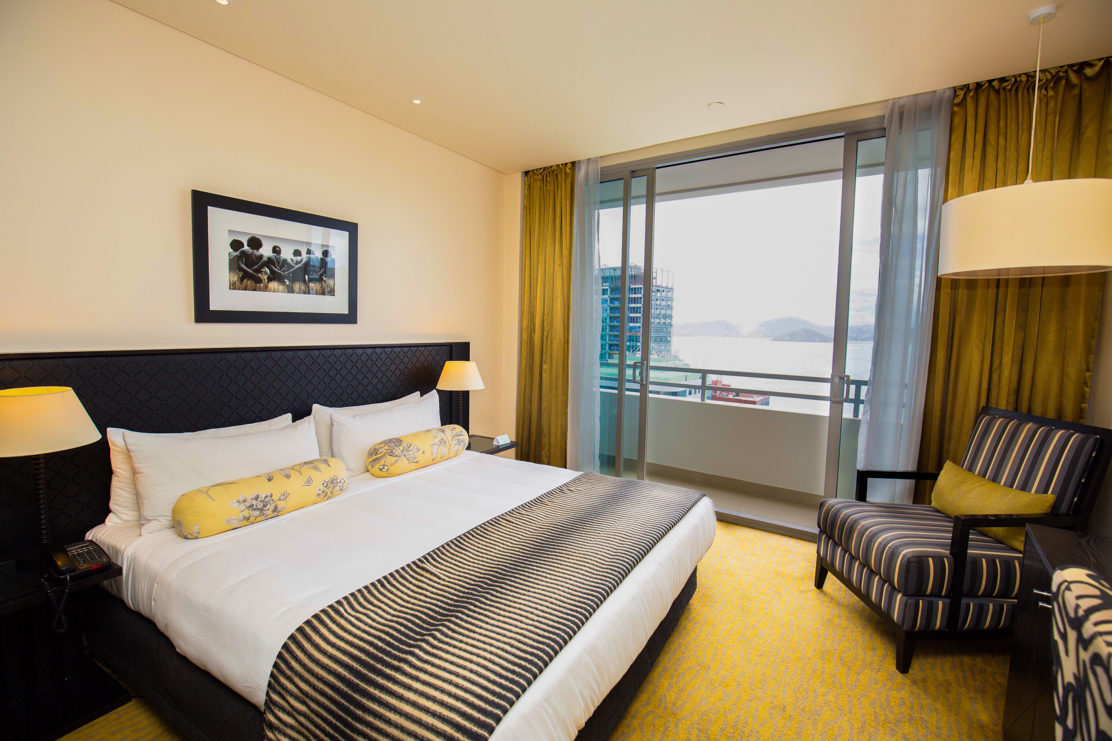 Premium bedding, in-room safe, desk, laptop workspace