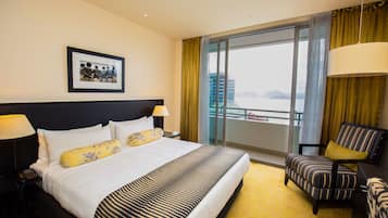 Premium bedding, in-room safe, desk, laptop workspace